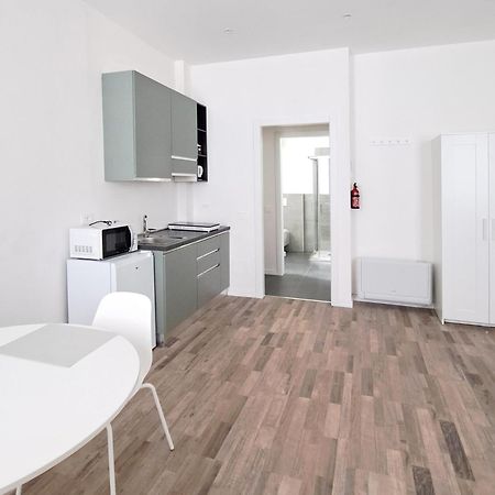 Giorgy 02 Apartment Комо Екстериор снимка